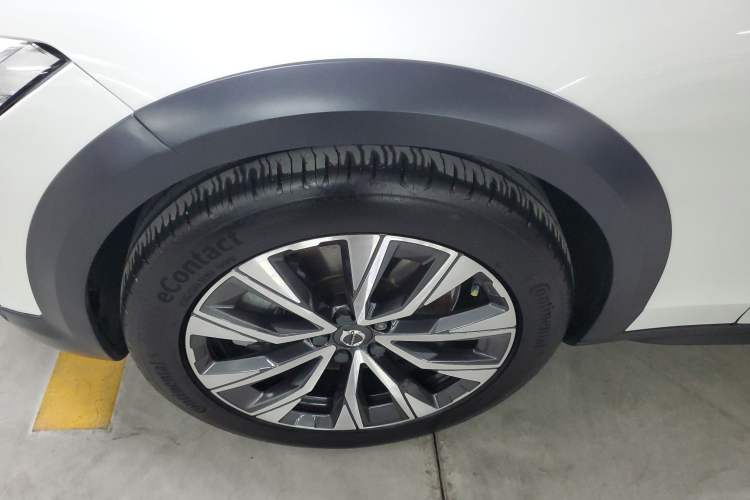 Used Volvo V90 2022 Cross Country B5 AWD Smart Range Edition Exterior 7