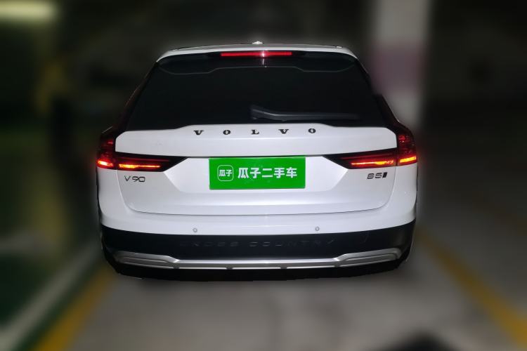 Used Volvo V90 2022 Cross Country B5 AWD Smart Range Edition Rear