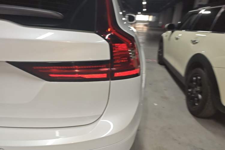 Used Volvo V90 2022 Cross Country B5 AWD Smart Range Edition Right Rear Taillight