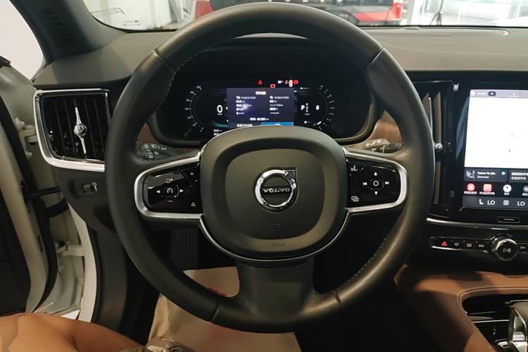 Used Volvo V90 2022 Cross Country B5 AWD Smart Range Edition Steering Wheel