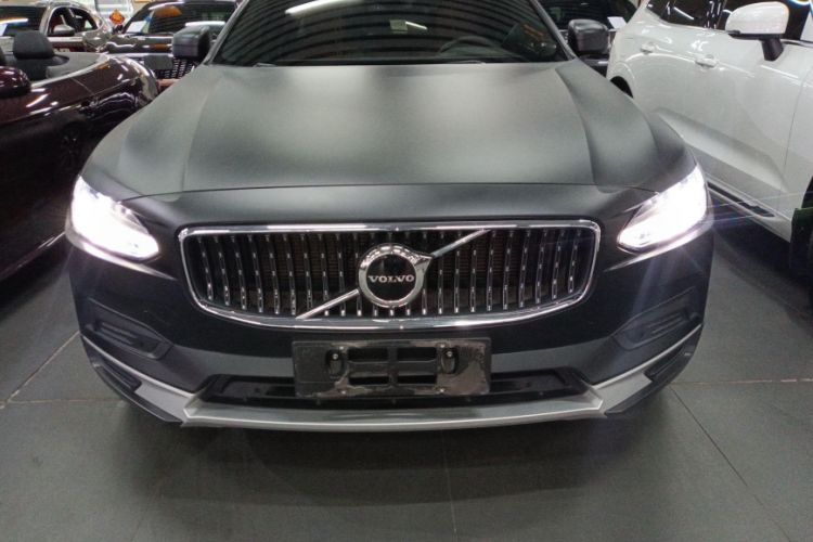 Used Volvo V90 2023 Cross Country B5 AWD Smart Range Edition Exterior 1