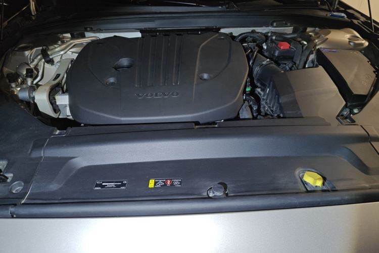 Used Volvo V90 2023 Cross Country B5 AWD Prestige Edition Engine Bay