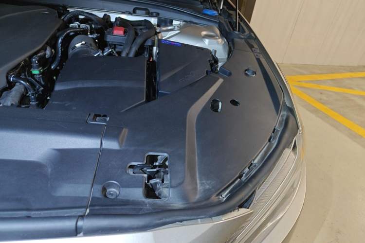 Used Volvo V90 2023 Cross Country B5 AWD Prestige Edition Engine Bay Left