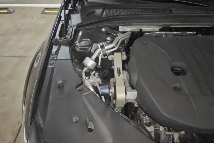Used Volvo V90 2023 Cross Country B5 AWD Prestige Edition Engine Bay Right