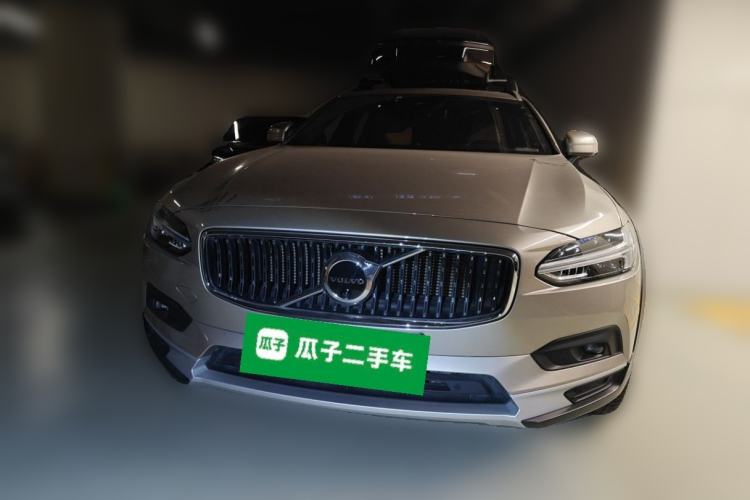 Used Volvo V90 2023 Cross Country B5 AWD Prestige Edition Front