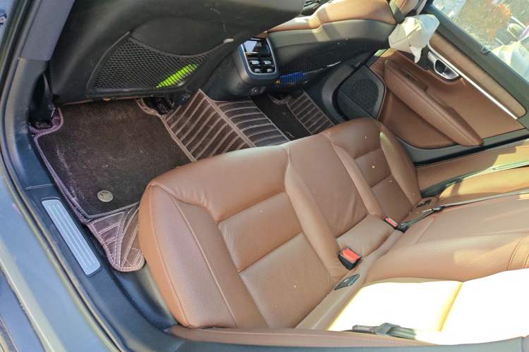 Used Volvo V90 2023 Cross Country B5 AWD Smart Range Edition Left Rear Seat