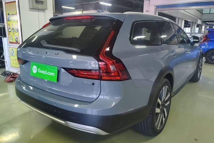 Used Volvo V90 2023 Cross Country B5 AWD Prestige Edition Rear Right 45 Deg