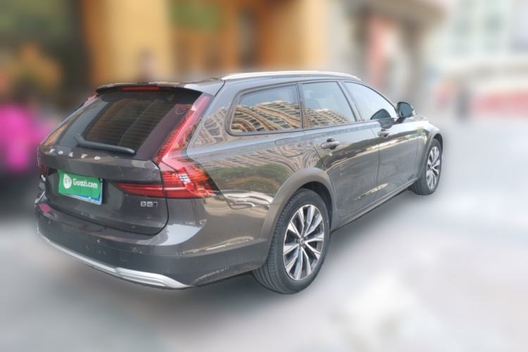 Used Volvo V90 2023 Cross Country B5 AWD Smart Range Edition Rear Right 45 Deg