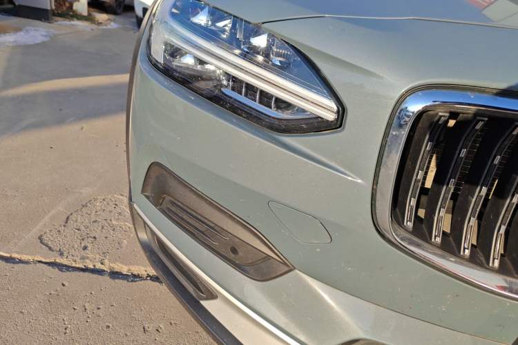 Used Volvo V90 2023 Cross Country B5 AWD Smart Range Edition Right Front Headlight