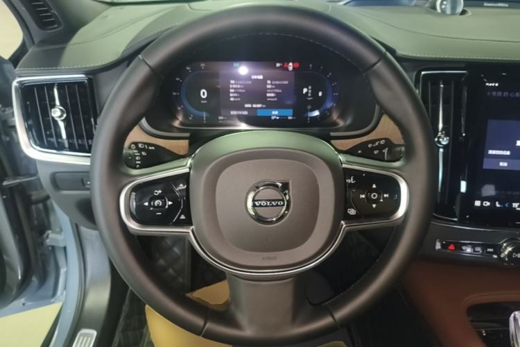Used Volvo V90 2023 Cross Country B5 AWD Prestige Edition Steering Wheel