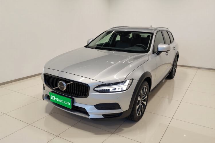 Used Volvo V90 2023 Cross Country B5 AWD Smart Range Edition