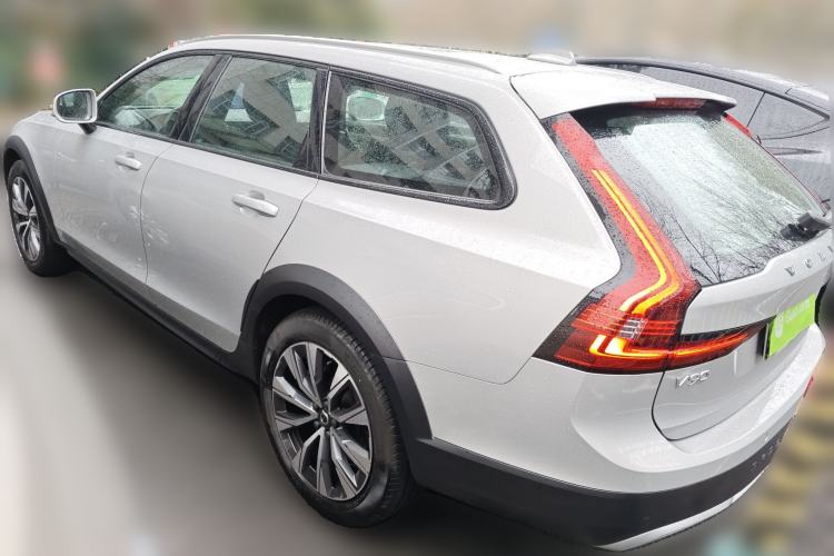 Used Volvo V90 2023 Cross Country B5 AWD Smart Range Edition Rear Left 45 Deg