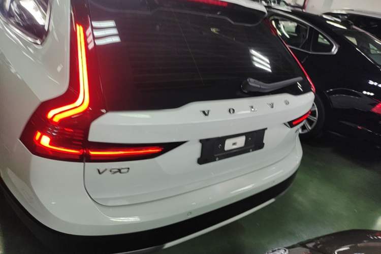 Used Volvo V90 2023 Cross Country B5 AWD Prestige Edition Rear