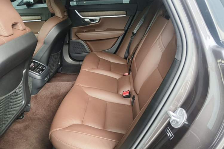 Used Volvo V90 2024 Cross Country B5 AWD Smart Range Edition Left Rear Seat