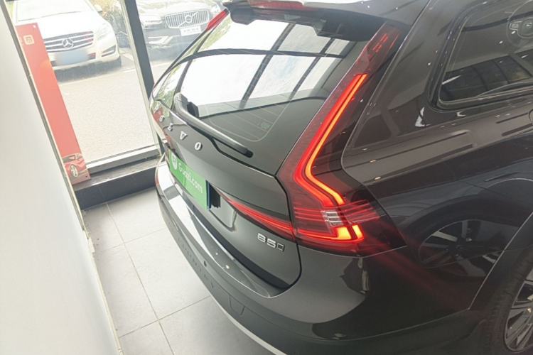 Used Volvo V90 2024 Cross Country B5 AWD Smart Range Edition Rear