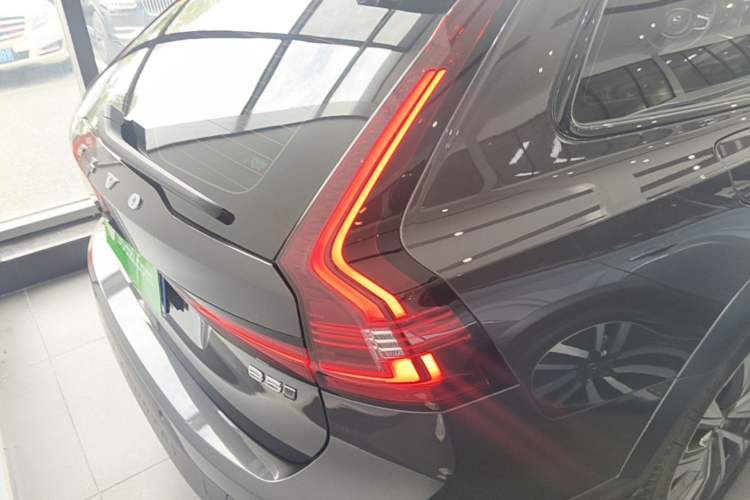 Used Volvo V90 2024 Cross Country B5 AWD Smart Range Edition Right Rear Taillight