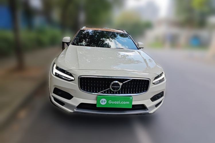 Used Volvo V90 2024 Cross Country B5 AWD Prestige Edition Front