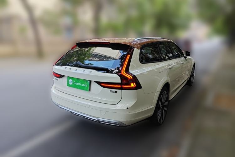 Used Volvo V90 2024 Cross Country B5 AWD Prestige Edition Rear Right 45 Deg