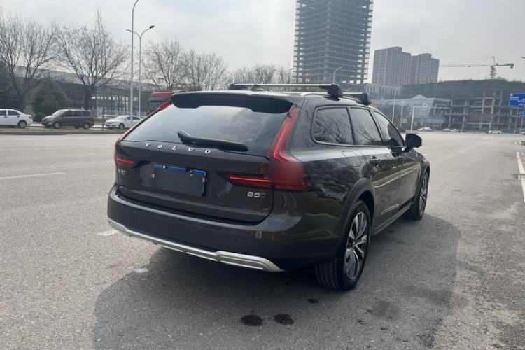 Used Volvo V90 2024 Cross Country B5 AWD Smart Range Edition Exterior 7