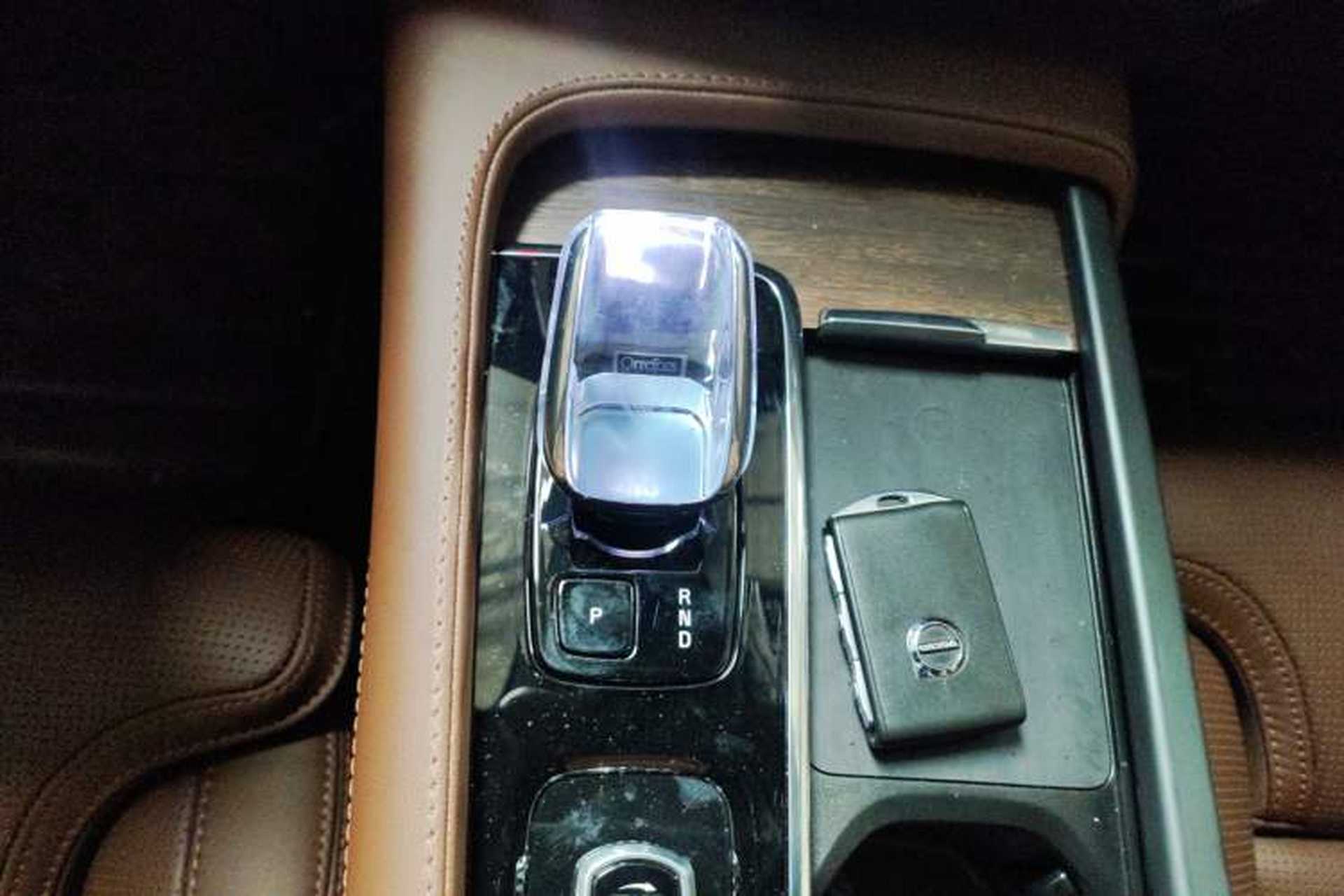 Used Volvo V90 2024 Cross Country B5 AWD Prestige Edition Gear Lever