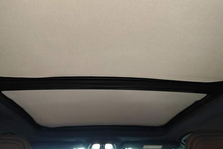 Used Volvo V90 2024 Cross Country B5 AWD Smart Range Edition Headliner