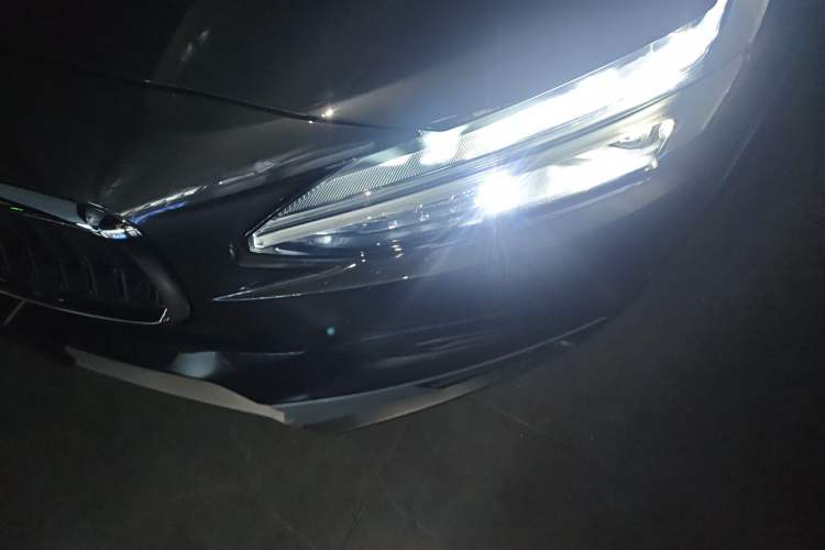 Used Volvo V90 2024 Cross Country B5 AWD Smart Range Edition Left Front Headlight