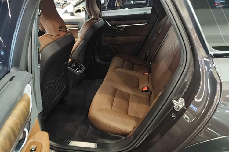 Used Volvo V90 2024 Cross Country B5 AWD Smart Range Edition Left Rear Seat
