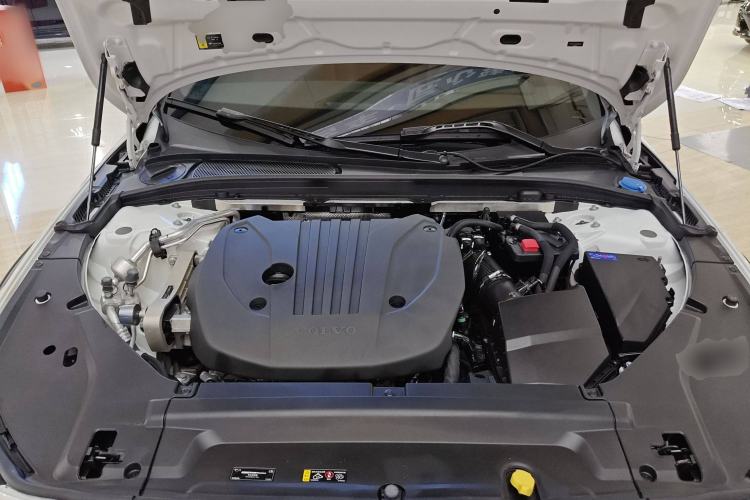 Used Volvo V90 2024 Cross Country B5 AWD Smart Range Edition Engine Bay