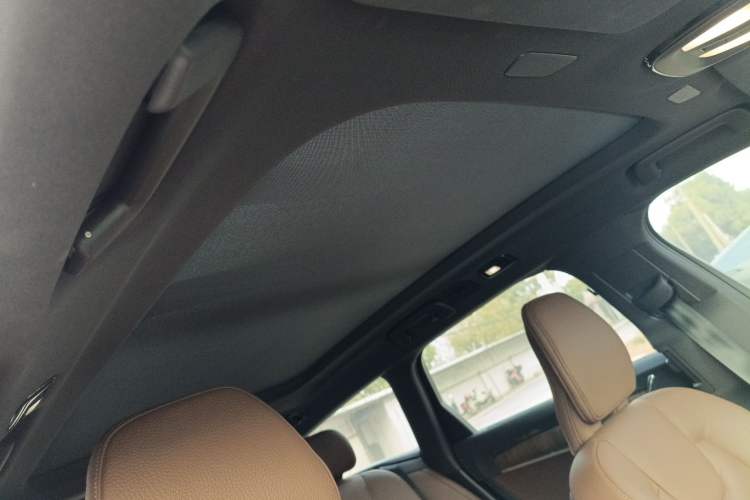 Used Volvo V90 2024 Cross Country B5 AWD Smart Range Edition Headliner