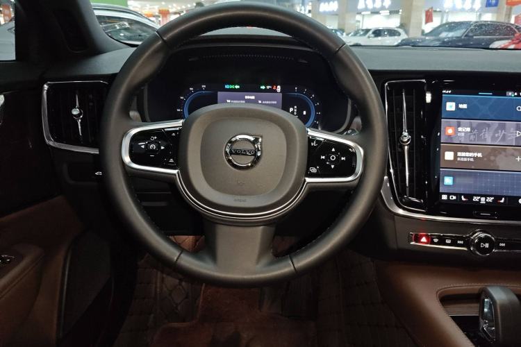 Used Volvo V90 2024 Cross Country B5 AWD Smart Range Edition Steering Wheel