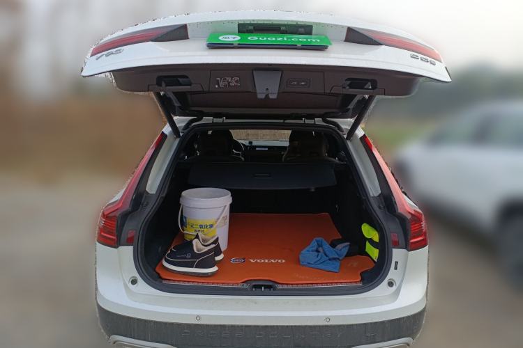 Used Volvo V90 2024 Cross Country B5 AWD Smart Range Edition Trunk