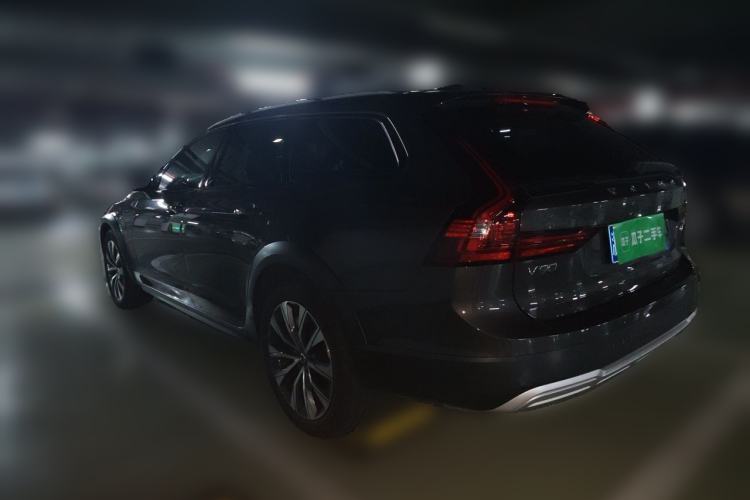 Used Volvo V90 2025 Cross Country B5 AWD Smart Range Edition Rear Left 45 Deg
