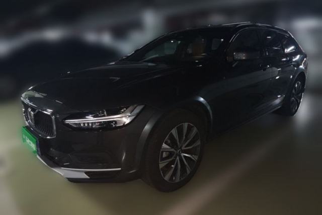 Used Volvo V90 2025 Cross Country B5 AWD Smart Range Edition
