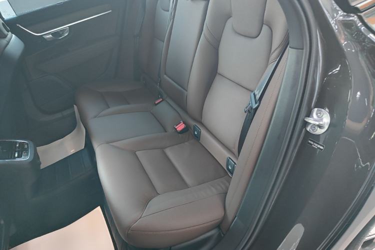 Used Volvo V90 2025 Cross Country B5 AWD Smart Range Edition Left Rear Seat