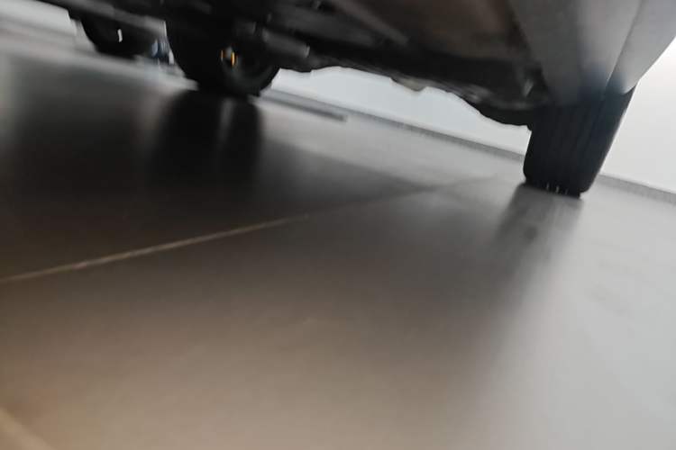 Used Volvo V90 2025 Cross Country B5 AWD Prestige Edition Left Side Sill