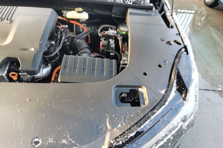 Used Volvo XC70 Plug-in Hybrid 2026 Model Four-Wheel Drive Long-Range Core Engine Bay Left