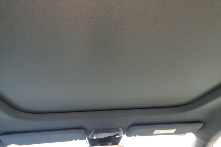 Used Volvo XC70 Plug-in Hybrid 2026 Model Four-Wheel Drive Long-Range Core Headliner