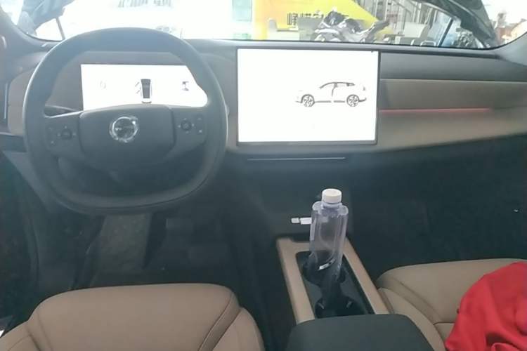Used Volvo XC70 Plug-in Hybrid 2026 Model Four-Wheel Drive Long-Range Core Center Console