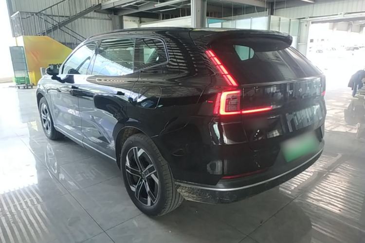 Used Volvo XC70 Plug-in Hybrid 2026 Model Four-Wheel Drive Long-Range Core Exterior 2