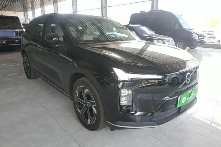 Used Volvo XC70 Plug-in Hybrid 2026 Model Four-Wheel Drive Long-Range Core Front Right 45 Deg