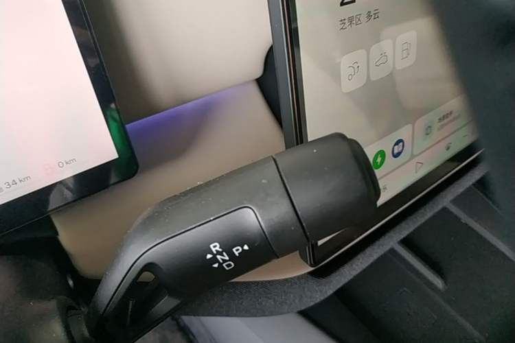 Used Volvo XC70 Plug-in Hybrid 2026 Model Four-Wheel Drive Long-Range Core Gear Lever