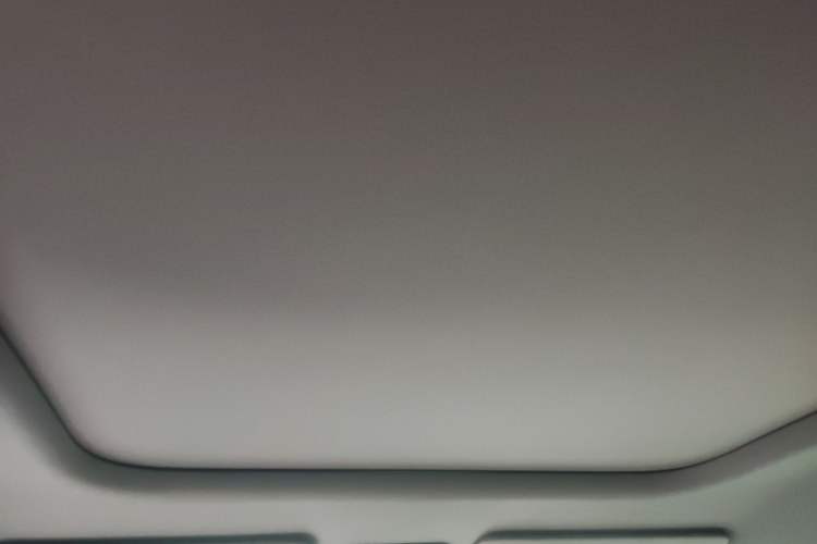 Used Volvo XC70 Plug-in Hybrid 2026 Model Two-Wheel Drive Long-Range Core Headliner