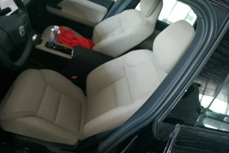 Used Volvo XC70 Plug-in Hybrid 2026 Model Four-Wheel Drive Long-Range Core Left Front Seat