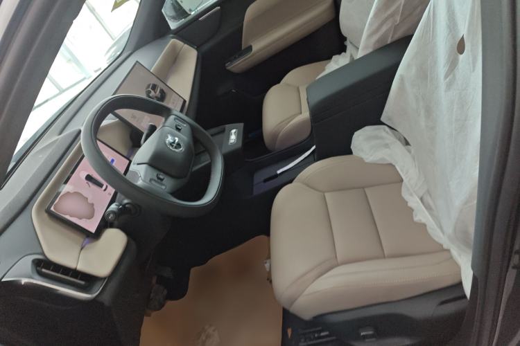 Used Volvo XC70 Plug-in Hybrid 2026 Model Four-Wheel Drive Long-Range Core Left Front Seat