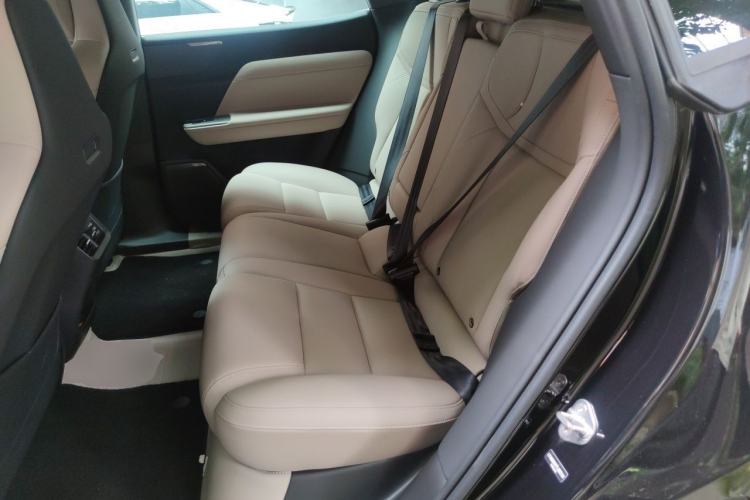 Used Volvo XC70 Plug-in Hybrid 2026 Model Two-Wheel Drive Long-Range Core Left Rear Seat