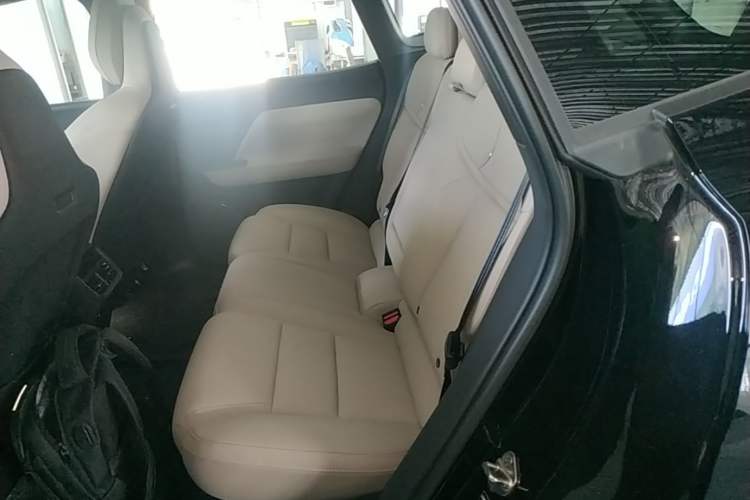 Used Volvo XC70 Plug-in Hybrid 2026 Model Four-Wheel Drive Long-Range Core Left Rear Seat