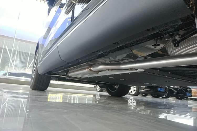 Used Volvo XC70 Plug-in Hybrid 2026 Model Four-Wheel Drive Long-Range Core Left Side Sill
