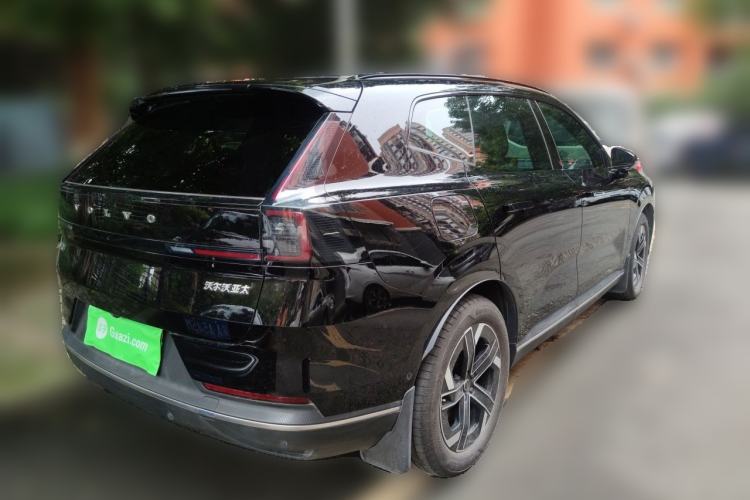 Used Volvo XC70 Plug-in Hybrid 2026 Model Two-Wheel Drive Long-Range Core Rear Right 45 Deg