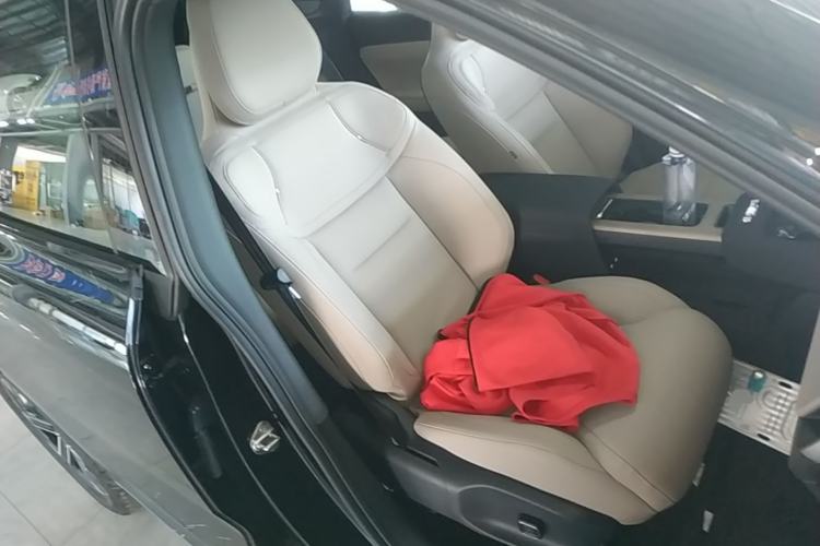 Used Volvo XC70 Plug-in Hybrid 2026 Model Four-Wheel Drive Long-Range Core Right Front Seat