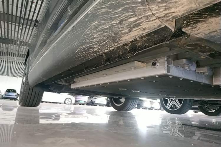 Used Volvo XC70 Plug-in Hybrid 2026 Model Four-Wheel Drive Long-Range Core Right Side Sill